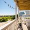 Katie Lous Place by Oak Island Accommodations