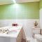 Bowling Green House with Shared Pool!