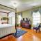 Bowling Green House with Shared Pool!