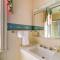 Bowling Green House with Shared Pool!