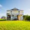 A Watts Landing by Oak Island Accommodations - أوك آيلاند