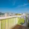 A Watts Landing by Oak Island Accommodations - 橡树岛