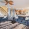 A Wave From It All by Oak Island Accommodations - أوك آيلاند