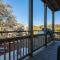A Wave From It All by Oak Island Accommodations - أوك آيلاند
