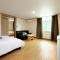 Traum Hotel & Condo