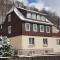 Ferienhaus am Fluss mit traumhafter Dachterrasse ,Garten und Grill