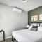 Two Bedroom - Queen in Both. Heart of Downtown Vista