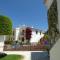 La Casita Blanca
