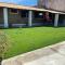 Casa aconchegante com piscina e muito espaço verde - Aracaju