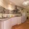 Villa con grande giardino ad 800 mt dal mare