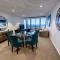 Deluxe 3 Bedroom Apartment in Southbank