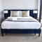 Deluxe 3 Bedroom Apartment in Southbank