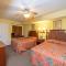 Malibu Pointe Beach Club 606 - Across The Street From The Ocean! Sleeps 12 guests!