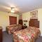 Malibu Pointe Beach Club 606 - Across The Street From The Ocean! Sleeps 12 guests!