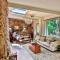 MacLeod House Guest Cottage