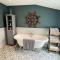 Luxurious Victorian villa with parking sleeps six