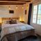 Dom Peyreton Prestige cottages set in a charming wine property - Villegouge