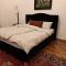 Weisz Apartment - With Free Private Parking,Wifi - Carei