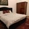 Weisz Apartment - With Free Private Parking,Wifi - Carei