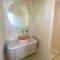 Monterey Lodge - Unit 18, 27 Warne Terrace, Kings Beach Caloundra