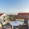 Lucian, sea view ap. for 4