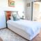 Double-Story Holiday Home with Pool & Seaview - Port Alfred