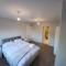 High Spec Large 6 Bedroom House!