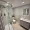 High Spec Large 6 Bedroom House!