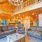 Spacious 4BR w/ Amazing Views!