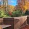 Double deck treetop art chalet - Stone Ridge