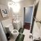 Private Queen Bdrm Suite 1 Near Downtown