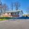 Deck and Grill Convenient Home in Hummelstown