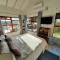 Bush house by the sea, Ponta Malongane