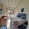 Bush house by the sea, Ponta Malongane
