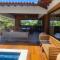 Casa alto padrão a 100 metros da praia brava