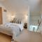 Sage Cottage: Homely, Cosy Cottage with Log Burner