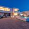 Dino, modern & luxury ap. with a pool for 6