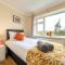 Pierocks Carver Entire house, Hot tub & WIFI
