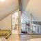 Beautiful Home with Mountain-View Deck and Smart TV - Warm Springs