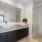 Ocean View Spacious Luxury 3 Bedroom, Pool, Central, Walk everywhere 6PM CHECKOUT