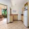 Poolside Villa - Hibiscus 40b
