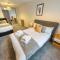 Lovely 4-sleeper Apartment in Central Slough with Free Parking