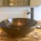 HENWICK HOUSE Beautiful flat,Private parking, short walk to town