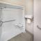 Days Inn & Suites by Wyndham San Antonio near Frost Bank Center