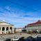 Lux apartments in the city center with a coffee machine, view of a theater, near Zlata Plaza - Rivne