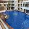 Sheryll Escapes - Kandi big 1 BR, king bed, free housekeeping, fiber fast internet