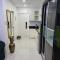 Sheryll Escapes - Kandi Palace Posh 9th floor new studio with King bed and housekeeping