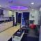 Sheryll Escapes - Kandi Tower 3 premium loft 1BR on 8th floor with 2CR & 2 balconies