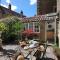 Charming Cottage in the Heart of Frome with parking