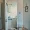 Detached House with a private en suite room - Clydebank